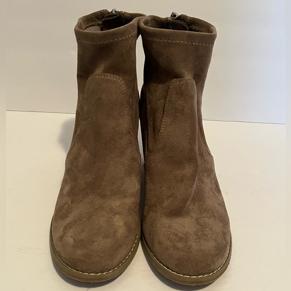 DV8 by Dolce Vita Jonah Stretch Bootie - Picture 9 of 15